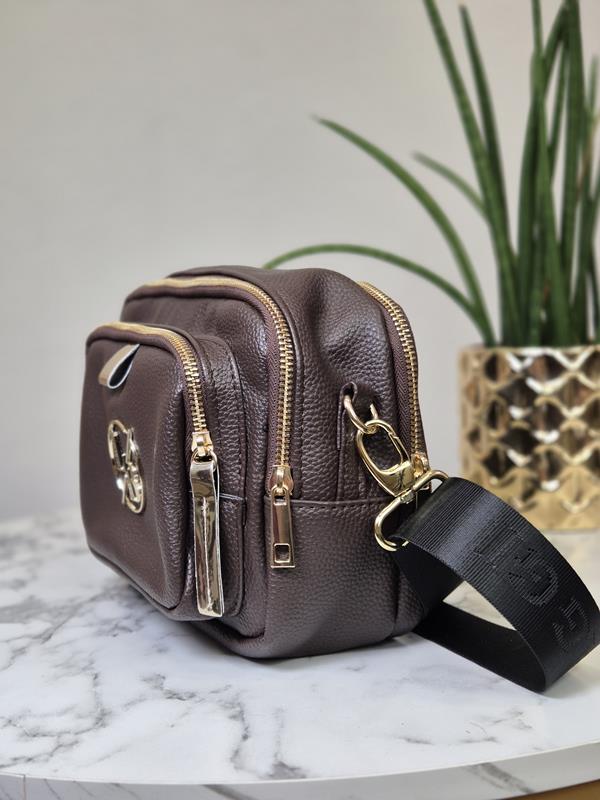 HIT piękna trzykomorowa torebka Laura Biaggi w kolorze brązowym ze złotym logo zdjęcie 3