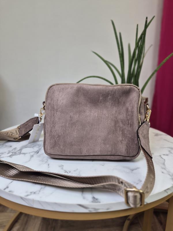 HIT piękna trzykomorowa torebka Laura Biaggi w kolorze beżowy zamsz ze złotym logo zdjęcie 4