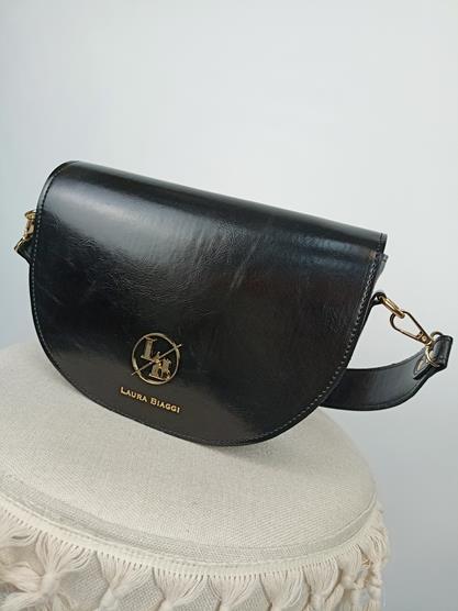 HIT Piękna półokrągła torebka Laura Biaggi czerń w minimalistycznym stylu zdjęcie 1