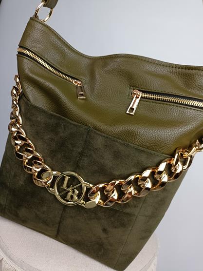 Piękna torebka khaki Laura Biaggi shopperka z ekoskóry z przodem zamszowym oraz z łańcuchem zdjęcie 3