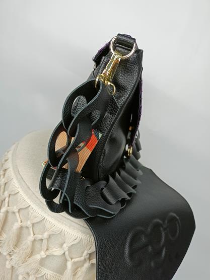 Świetna torebka EGO czarna listonoszka  z wymiennymi klapkami - fioletowa i czarna