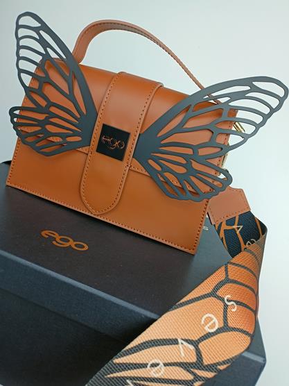 HIT śliczny kuferek EGO karmelowy motyl z wymienną klapką skóra naturalna zdjęcie 4