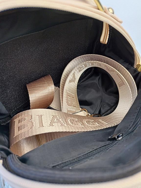 Super kuferek Laura Biaggi beż z ćwiekami na rączce zdjęcie 4