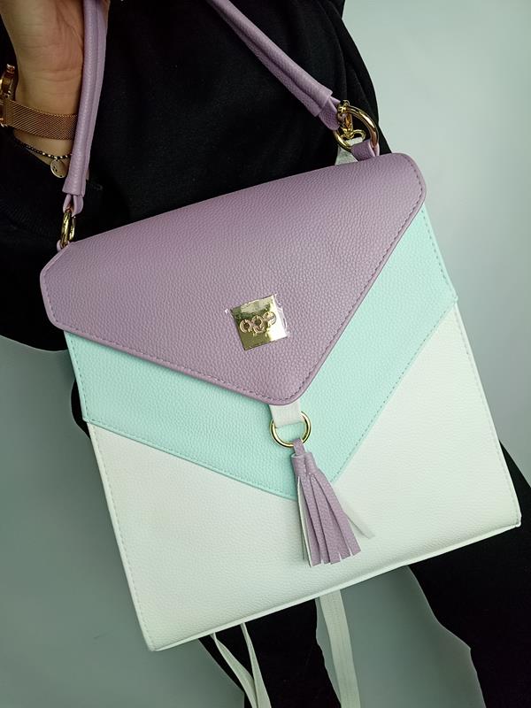 HIT śliczny torebko-plecak EGO biały z trójkątną fioletową klapką zdjęcie 1