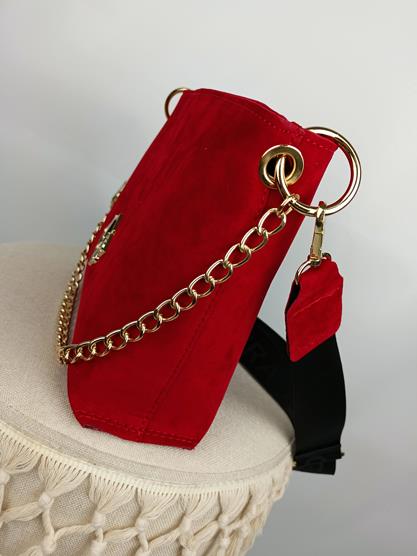 Przepiękna torebka Laura Biaggi czerwony zamszyk z łańcuszkiem zdjęcie 3