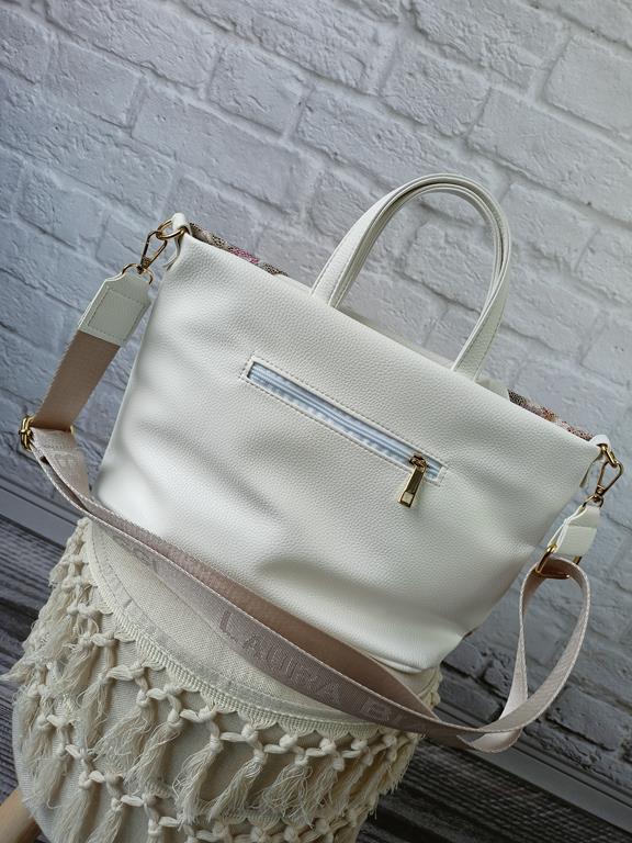 Piękny kuferek Laura Biaggi biały z kwiatowym wzorem zdjęcie 3
