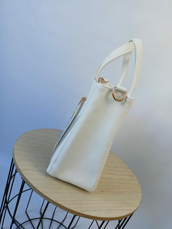 Piękna biała torebka ZIA z kolorowym printem na kieszonce z przodu