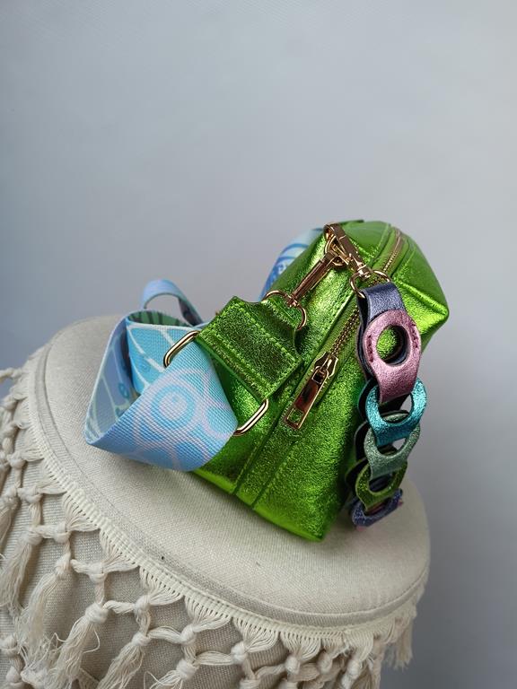 HIT przepiękna torebka EGO SEVEN SENSES z ozdobnym kolorowym paskiem brokatowa jasna zieleń skóra naturalna zdjęcie 2