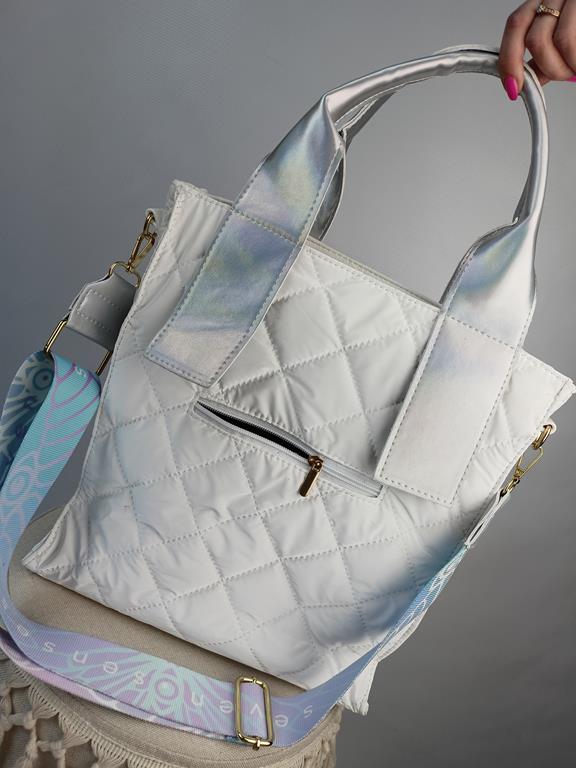 Piękna torebka EGO pikowana biała z morelowa kieszonką z przodu i ze srebrnymi rączkami zdjęcie 3