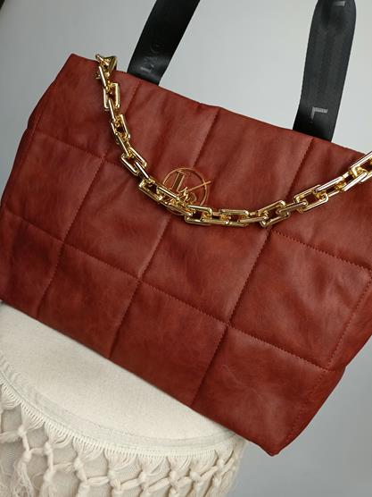 HIT piękna shopperka Laura Biaggi duża pikowana w kolorze brązowym z łańcuchem zdjęcie 2