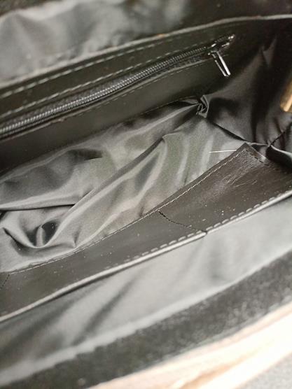 Świetny kuferek Laura Biaggi beż taupe z czarna klapką i z dodatkiem panterki