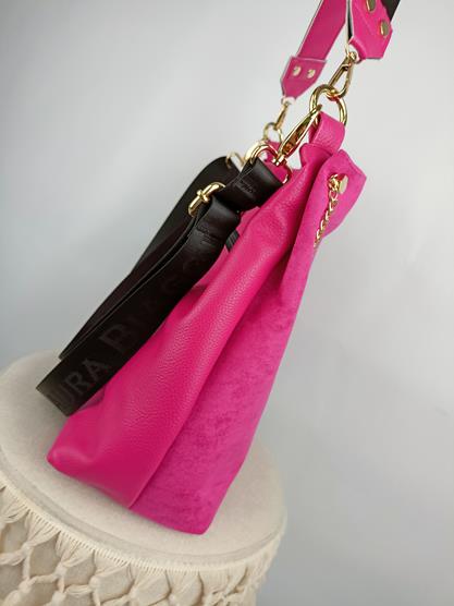 Piękna shopperka Laura Biaggi róż z łańcuszkiem połączenie zamszu i ekoskóry zdjęcie 3