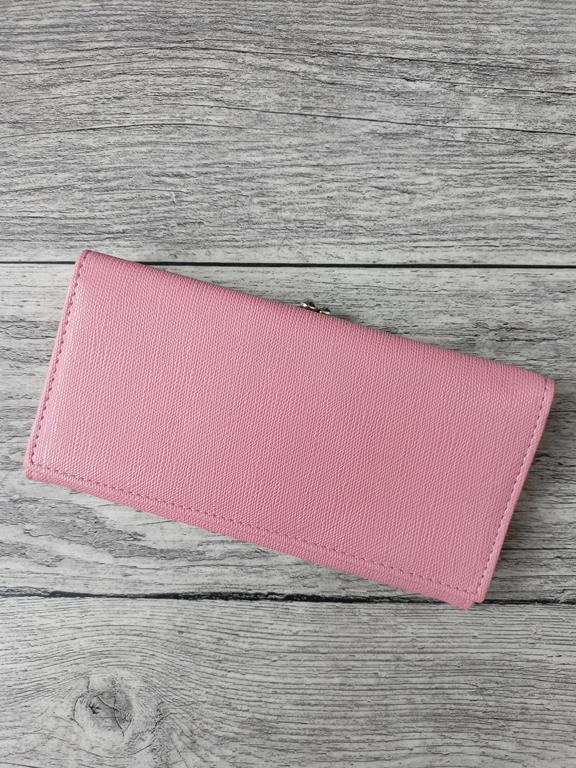 Duży piękny jasny różowy portfel z klapką zapinany na bigiel zdjęcie 1