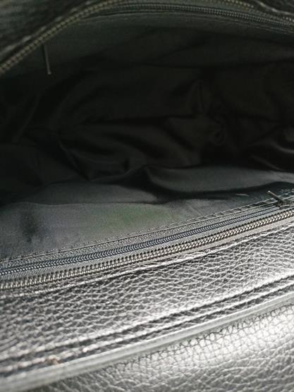 HIT świetna torebka Laura Biaggi czarna z klapką oraz z frędzelkami zdjęcie 4
