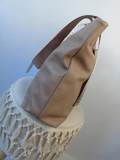 Piękna taupe shopperka Laura Biaggi z zamszową kieszonką zdjęcie 2