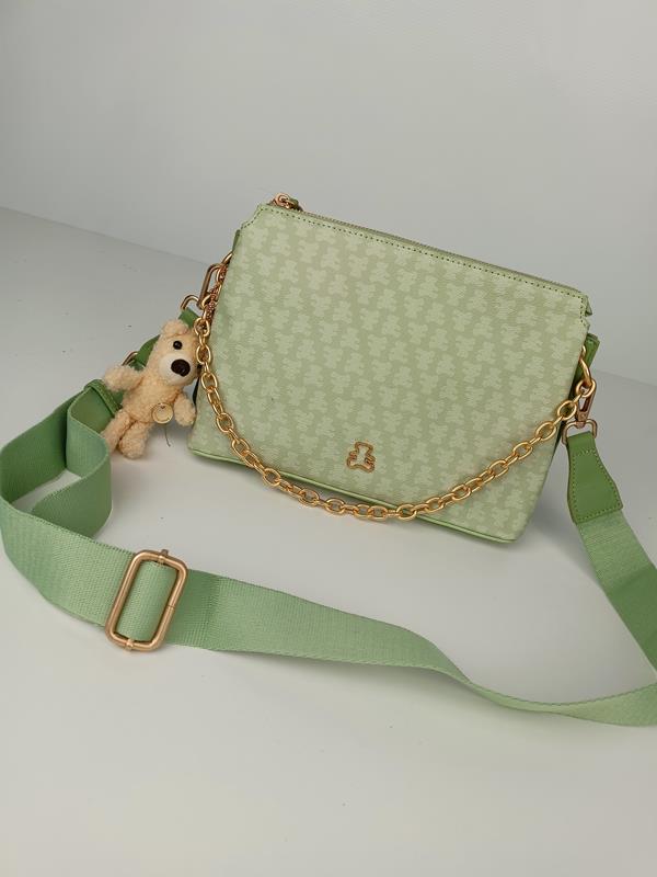 Piękna torebka LULU zielona z ozdobnym łańcuszkiem na przodzie zdjęcie 1