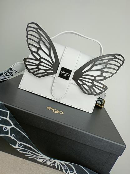 HIT śliczny kuferek EGO biały motyl z wymienną klapką skóra naturalna zdjęcie 4