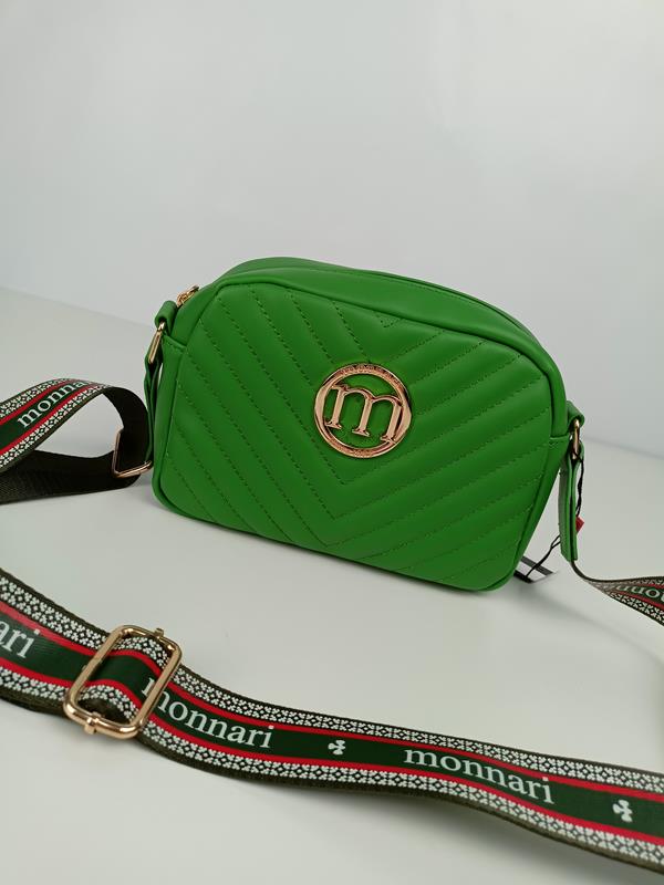 Piękna torebka Monnari zielona pikowana z ciekawym szerokim paskiem zdjęcie 1