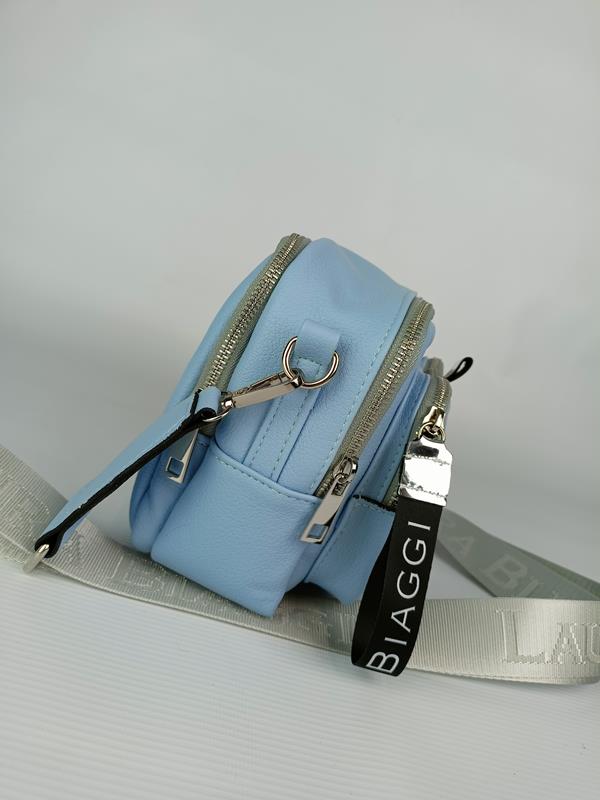 Piękna trzykomorowa torebka Laura Biaggi błękitna ekoskóra ze złotym logo zdjęcie 3
