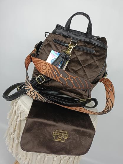 Piękny torebko-plecak EGO brązowy welur z wymienną klapką  z kolekcji 2YOU SEVEN SENSES zdjęcie 3