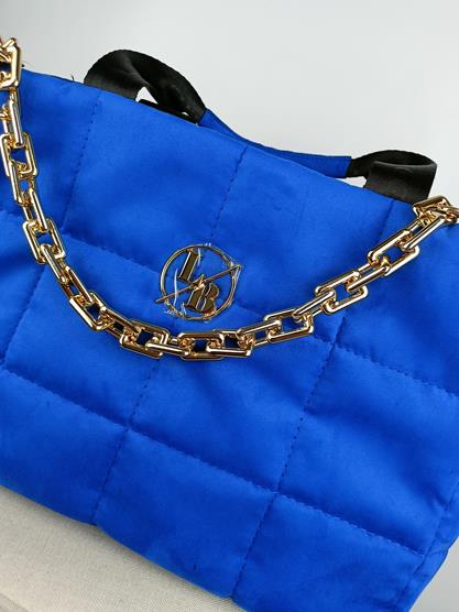 HIT piękna shopperka Laura Biaggi duża pikowana w kolorze chabrowym z łańcuchem zamsz zdjęcie 2