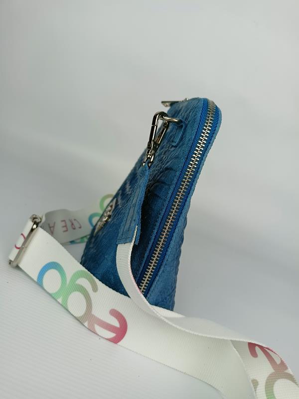 Piękna torebka EGO z wytłokiem kroko 3D w kolorze niebieskim skóra naturalna zdjęcie 3