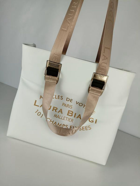 Świetna shopperka Laura Biaggi biała z pisanym logo na przodzie torebki zdjęcie 2