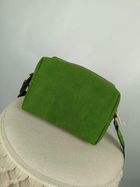 HIT piękna torebka Monnari zamszowa zieleń z ciekawym sportowym paskiem jedna komora zdjęcie 4